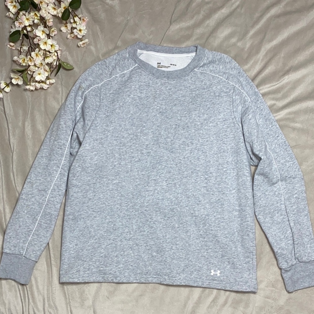 under armour light grey crewneck sweater